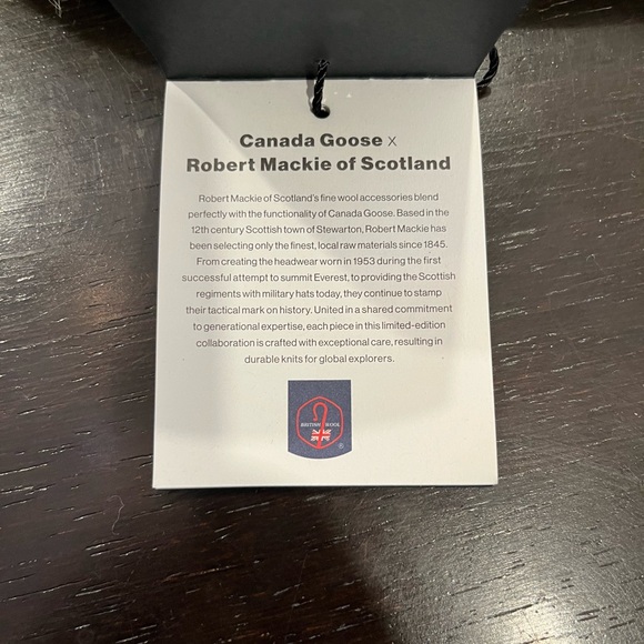 Canada Goose NWT Mackie Ladies Block Rib Slouch Hat - Picture 7 of 8